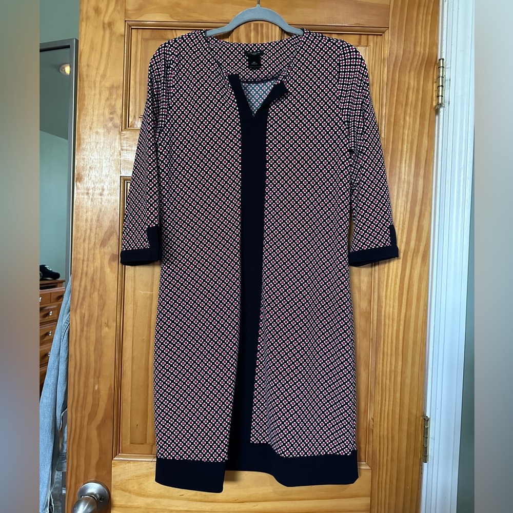 Ann Taylor polyester pink and navy print dress. Size medium petit